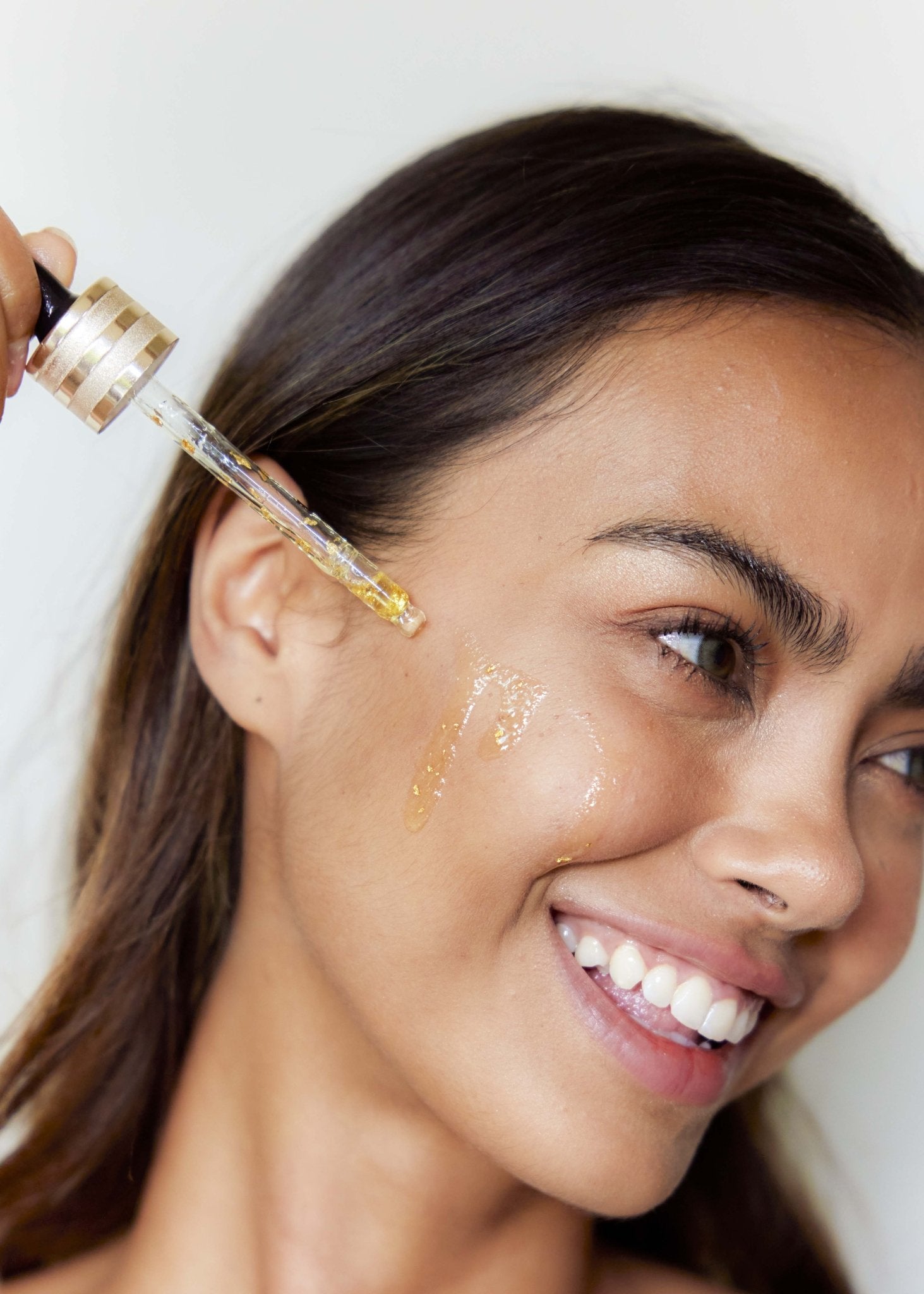 Panya Golden Moringa Limited: vegan, rejuvenating Thai moringa oil serum with three times richer concentration of 24k gold.