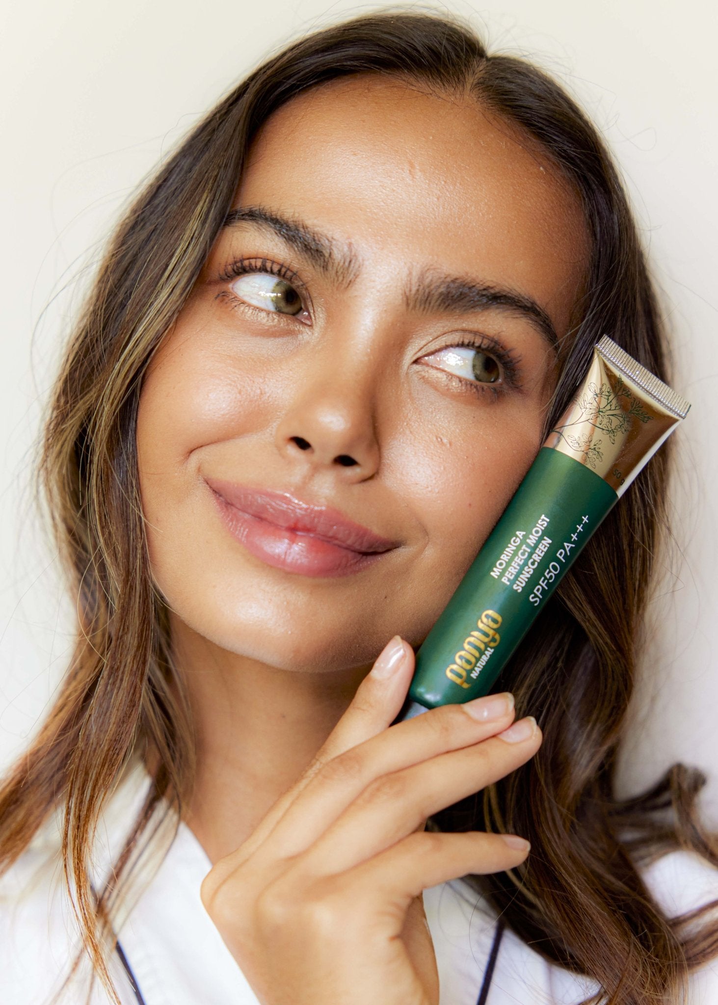 Panya - Moist Sunscreen SPF50: hydrating & oil-balancing for the skin, with Thai moringa & other essential oils for a potent, natural sun & pollution protection.