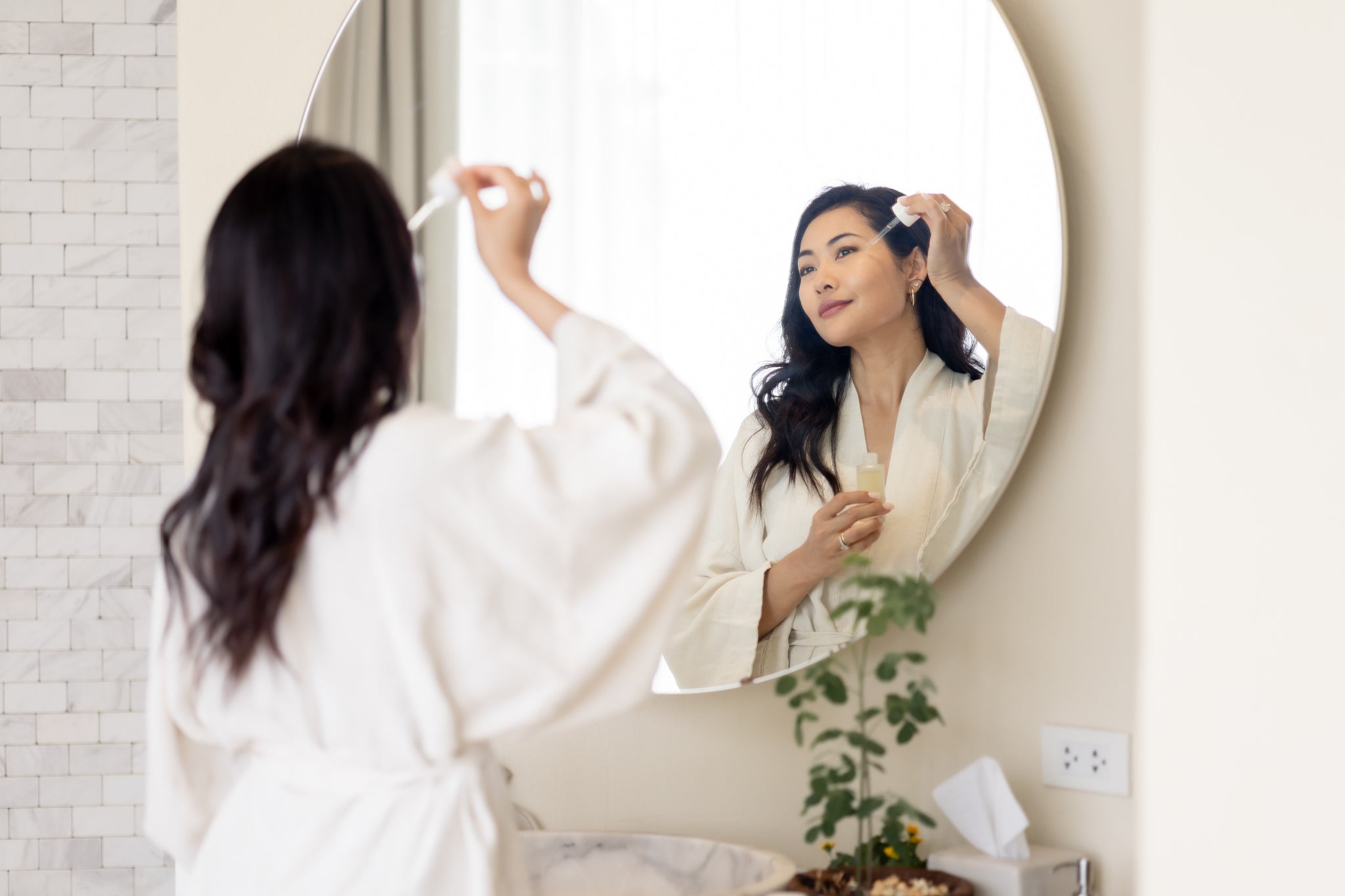 The Natural Beauty and Wellness Benefits of Moringa Oil