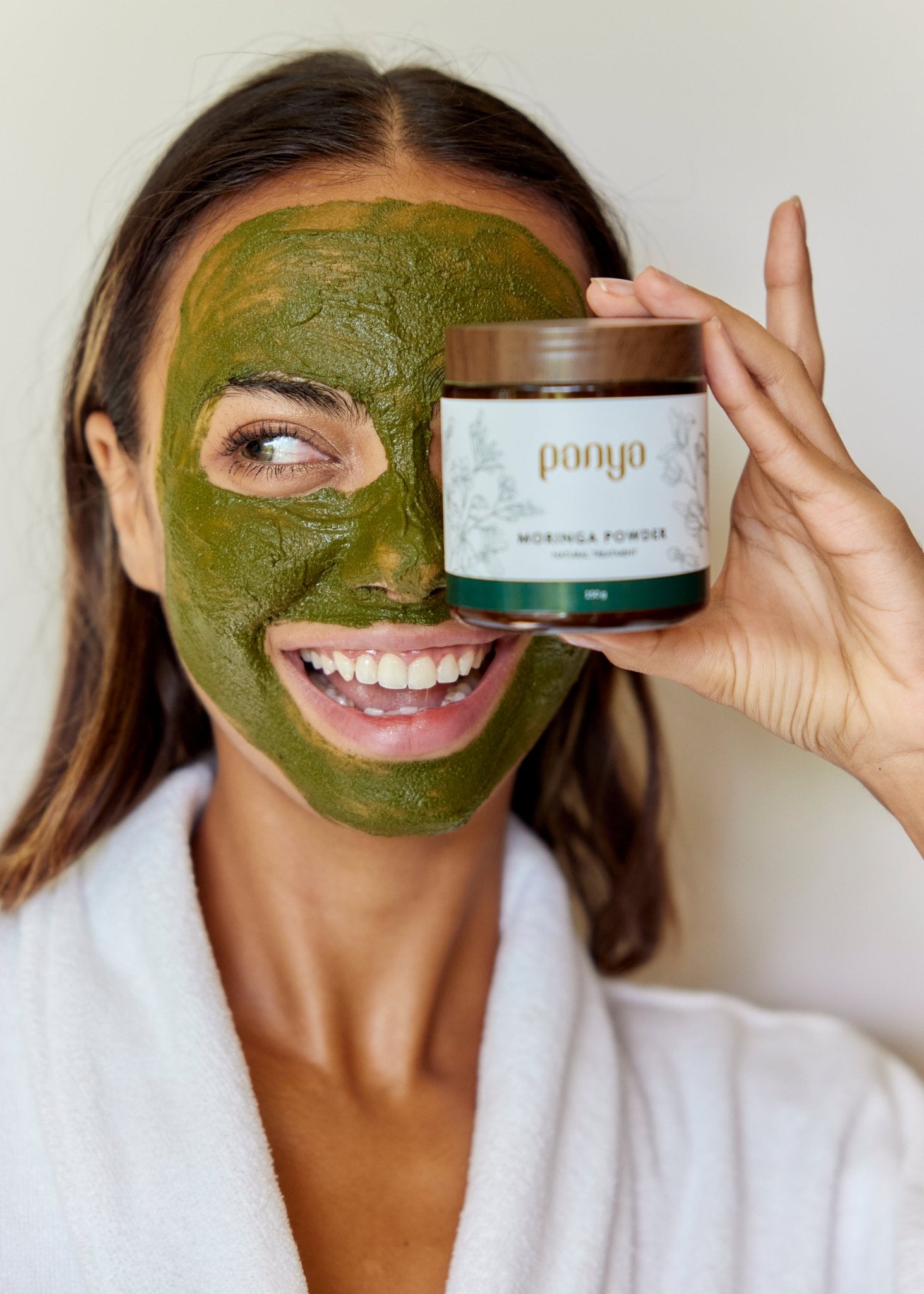Panya Moringa Powder Supplement: vegan, 100% finely ground leaves for immune system boosting, anti-inflammatory properties and abundant antioxidants.